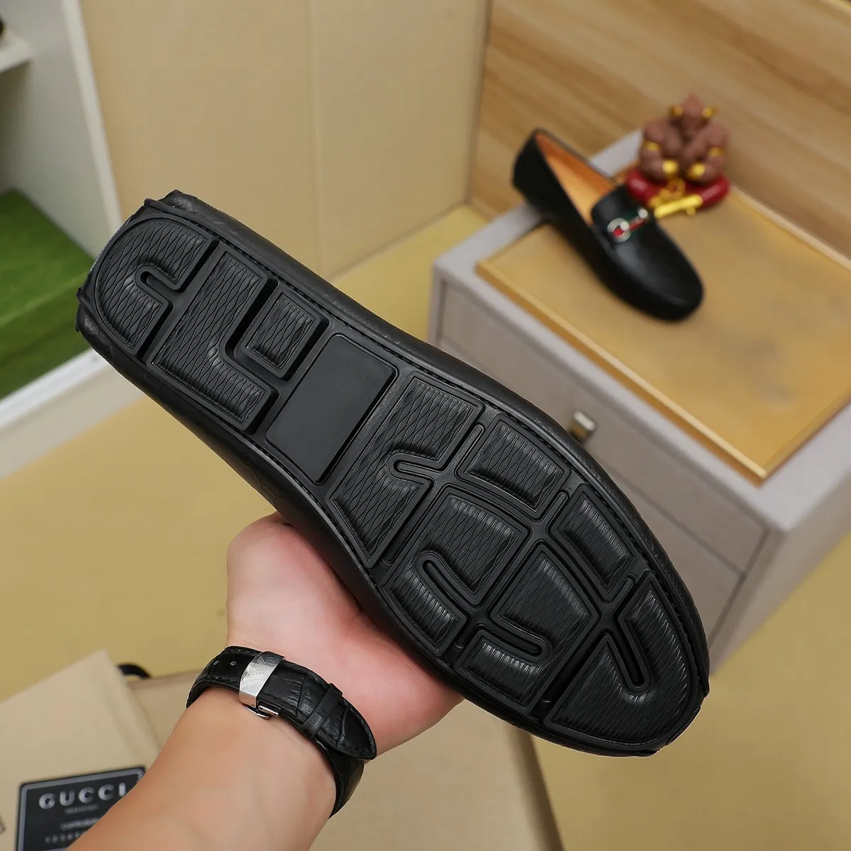 Men's shoes 💰360💰💰GUCCI Gucci official website synchronizes the latest model 🛃The upper is made of imported cowhide, 🐷leather lining, rubber outsole, 🎩🎩top-notch handcrafted workmanship with fine stitches and threads🔍definitely satisfy those perfectionist men who pursue high luxury quality 👏 Colors available! Code number 38-45 Large quantity in stock